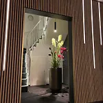 Galerie-studio Im Gruenen Mit Fruehstueck Im Reindahls *