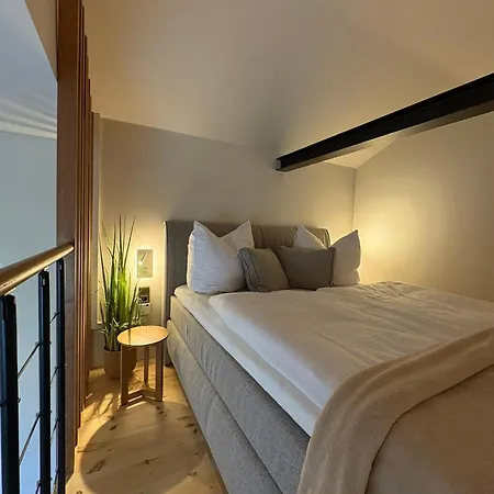 Galerie-studio Im Gruenen Mit Fruehstueck Im Reindahls Wilkendorf