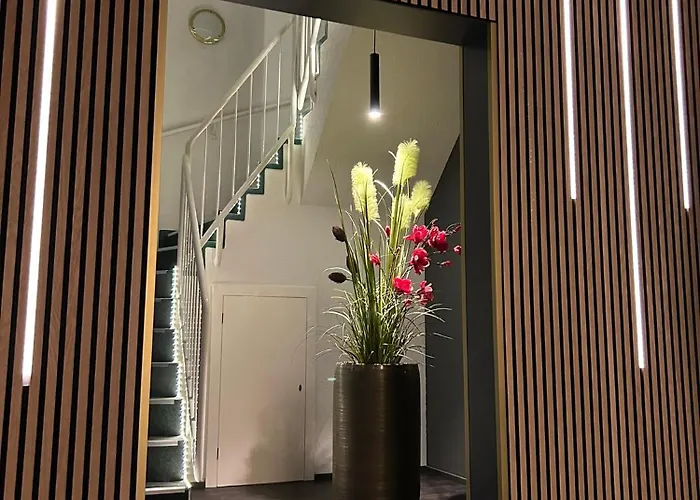 Galerie-studio Im Gruenen Mit Fruehstueck Im Reindahls *