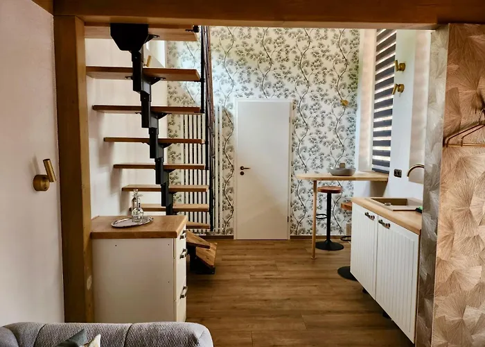 Galerie-studio Im Gruenen Mit Fruehstueck Im Reindahls Appartamento