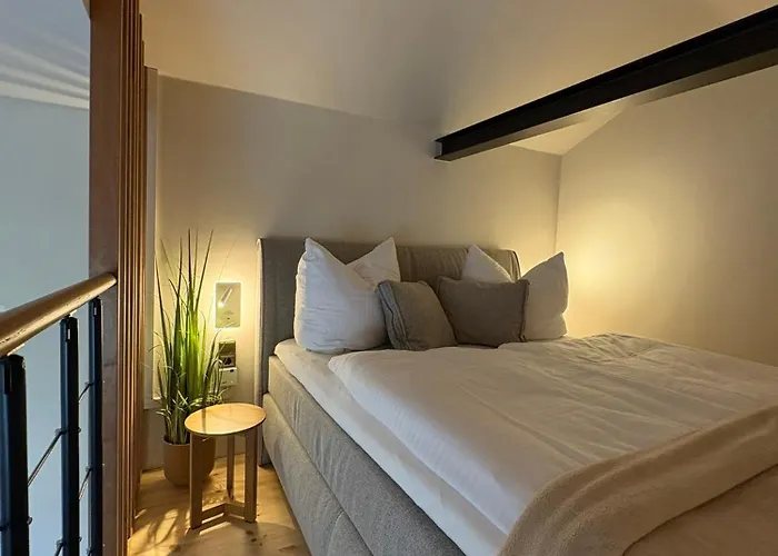 Galerie-studio Im Gruenen Mit Fruehstueck Im Reindahls Wilkendorf